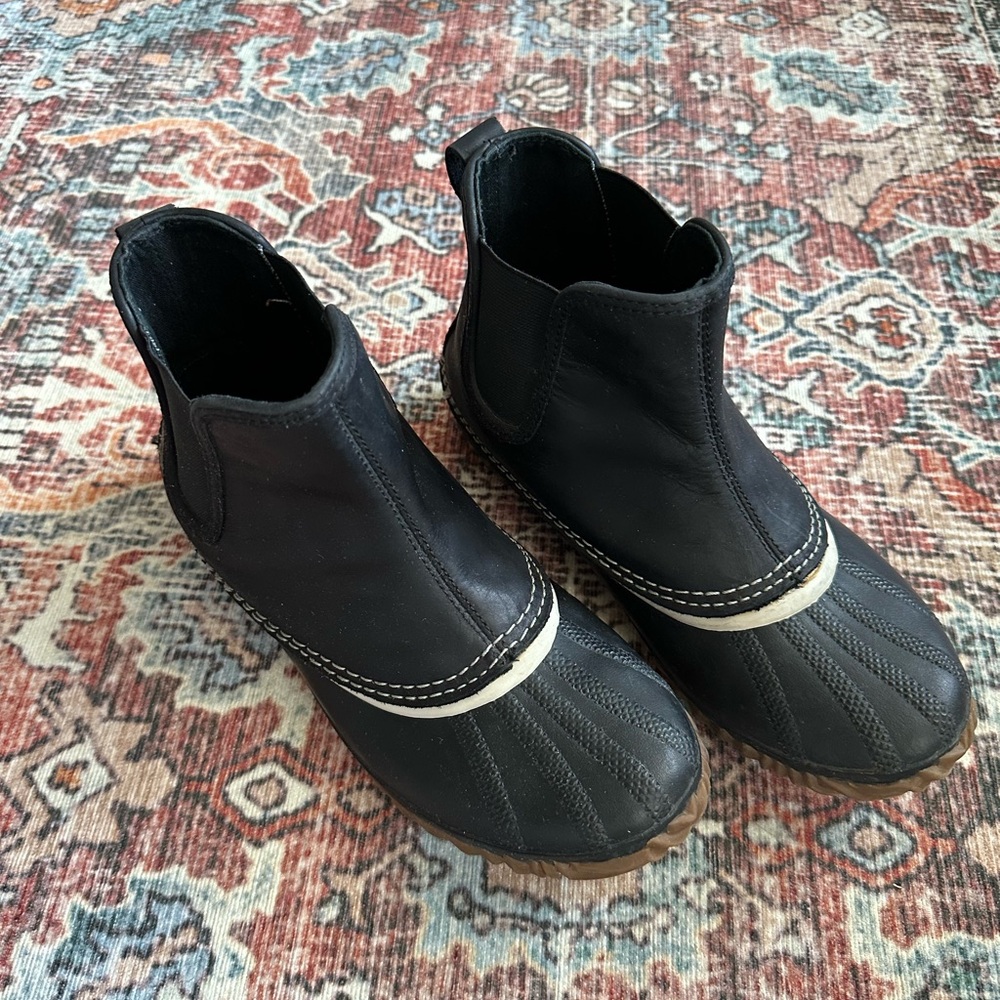 Sorel Black Rubber and Leather Boots Size 7 Outdoorsy